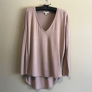 Neutral V-Neck Hi-Lo Long Sleeve London Tee